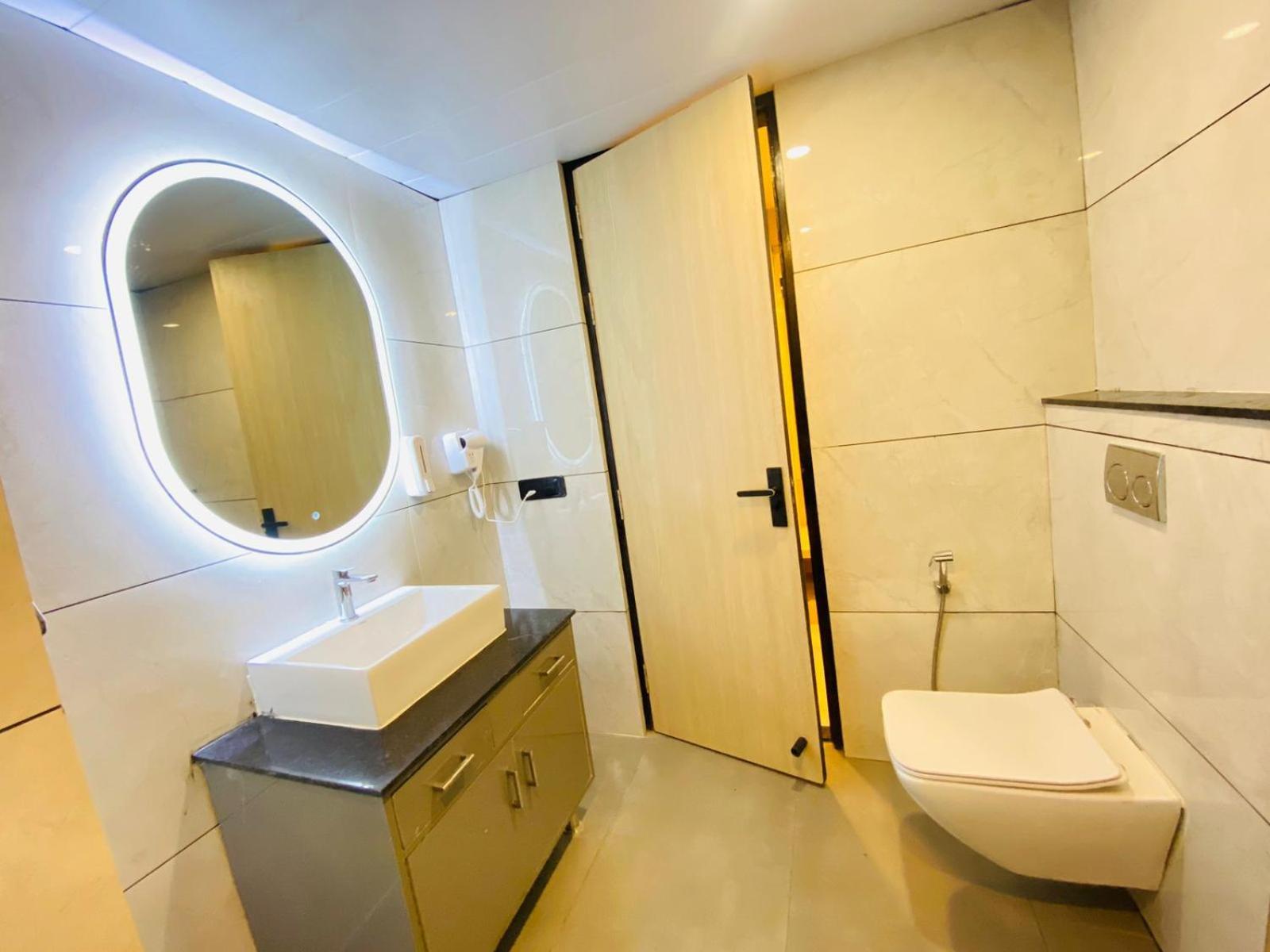 Hotel Holiday Grand Greater Noida Zewnętrze zdjęcie